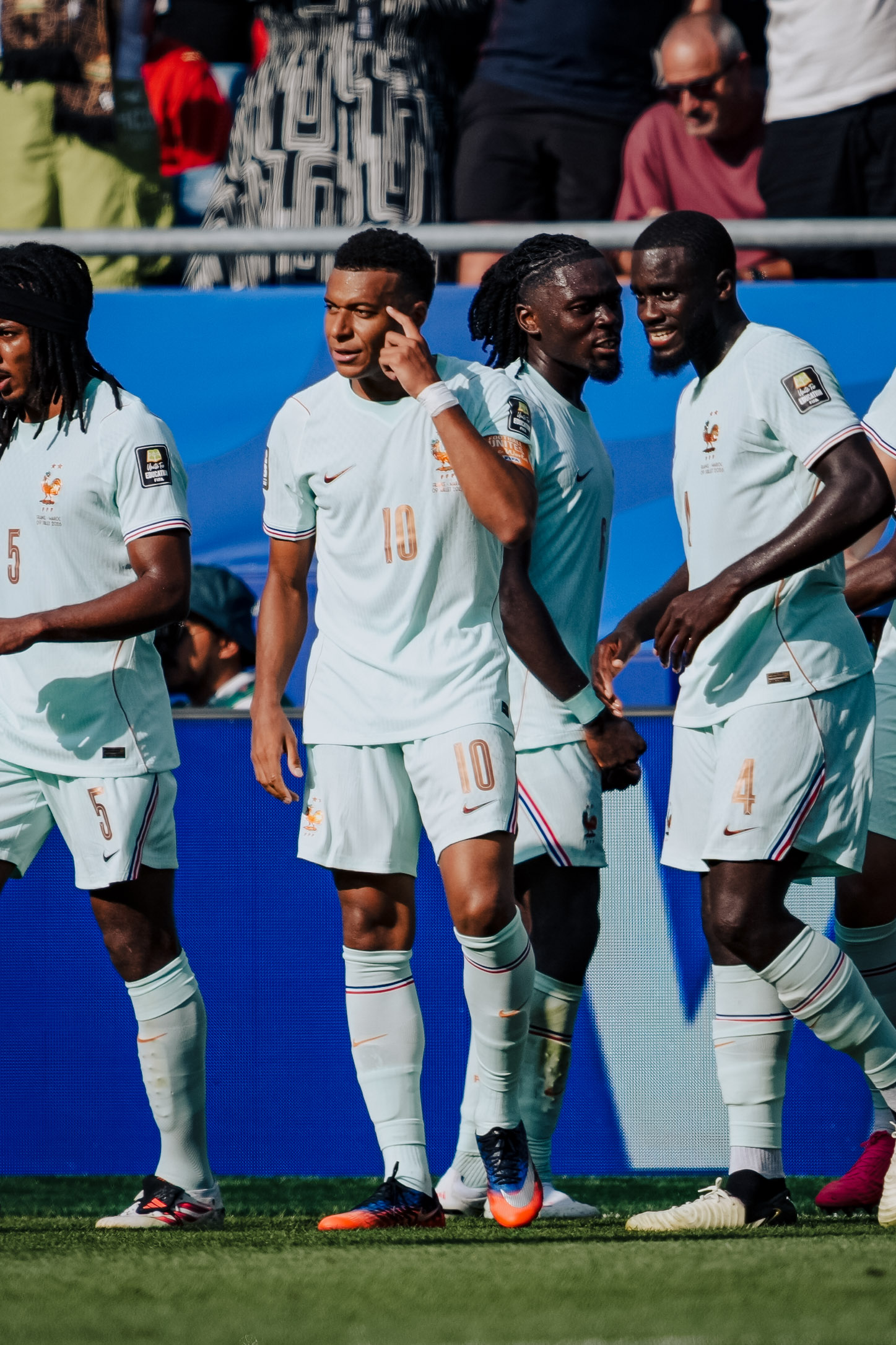 Oliver Kahn picks France as 'the strongest title contender' at FIFA WC trophy