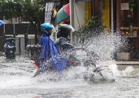 18 killed as Typhoon Bavi hits Philippines