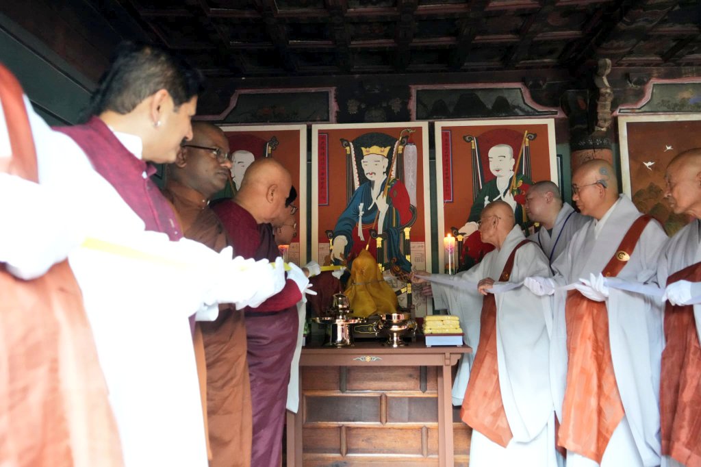 India's envoy attends enshrinement ceremony of Indian Buddhist master's statue in South Korea 