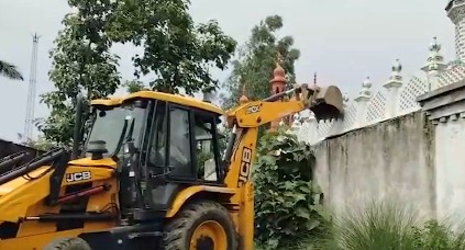 Sambhal administration razes 'illegal' Eidgah, mosque; DM says land worth Rs 5 crore reclaimed