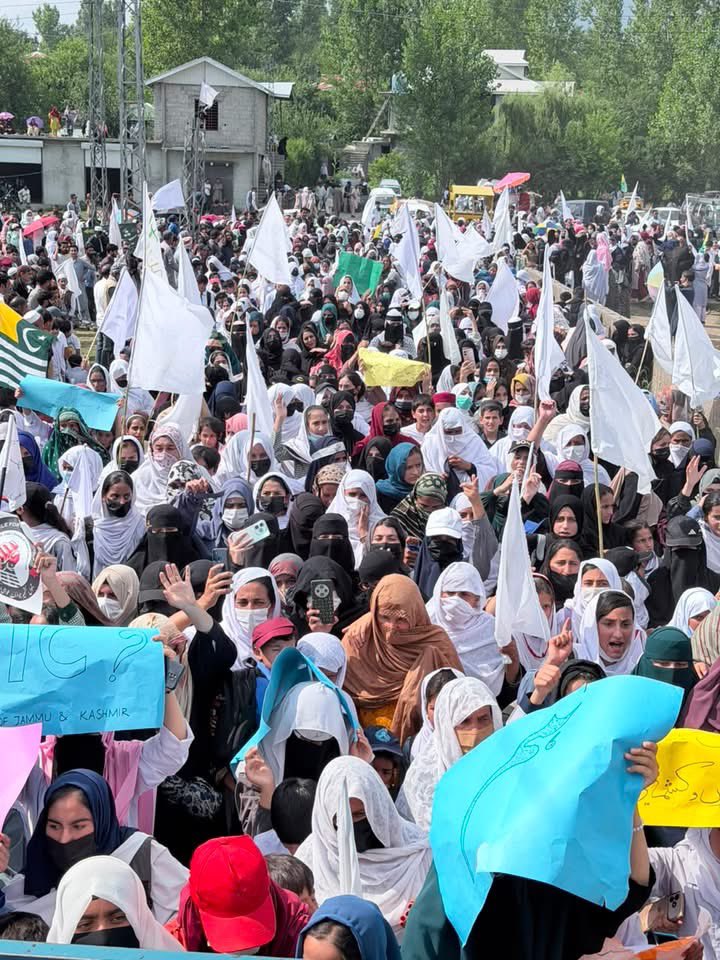 Hundreds of school children in PoK protest against Pakistani military's atrocities