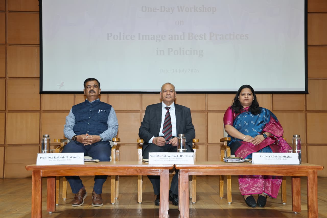 Former UP DGP speaking at police workshop about building image through conduct