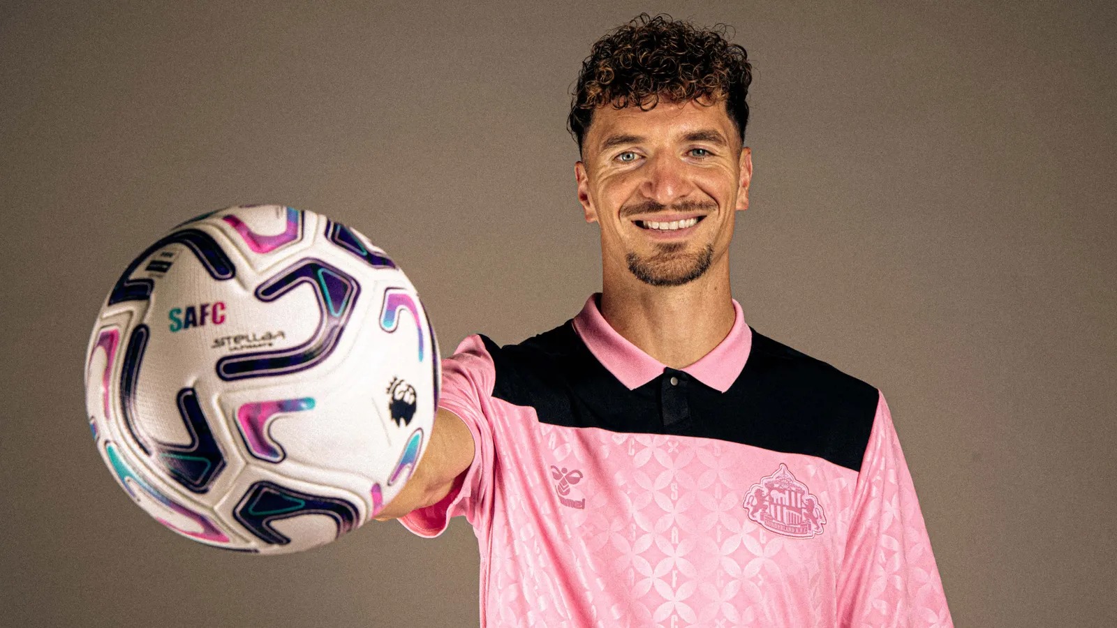 Belgium star Thomas Meunier joins Sunderland on a two-year deal