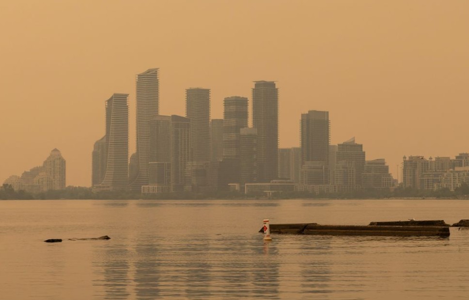 Wildfires in Canada's Ontario cause severe smog, disrupt rail traffic