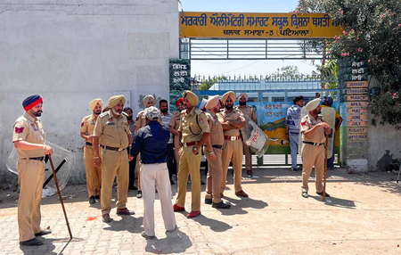 ISI recruiting gangsters to create unrest in Punjab ahead of assembly polls: Intel
