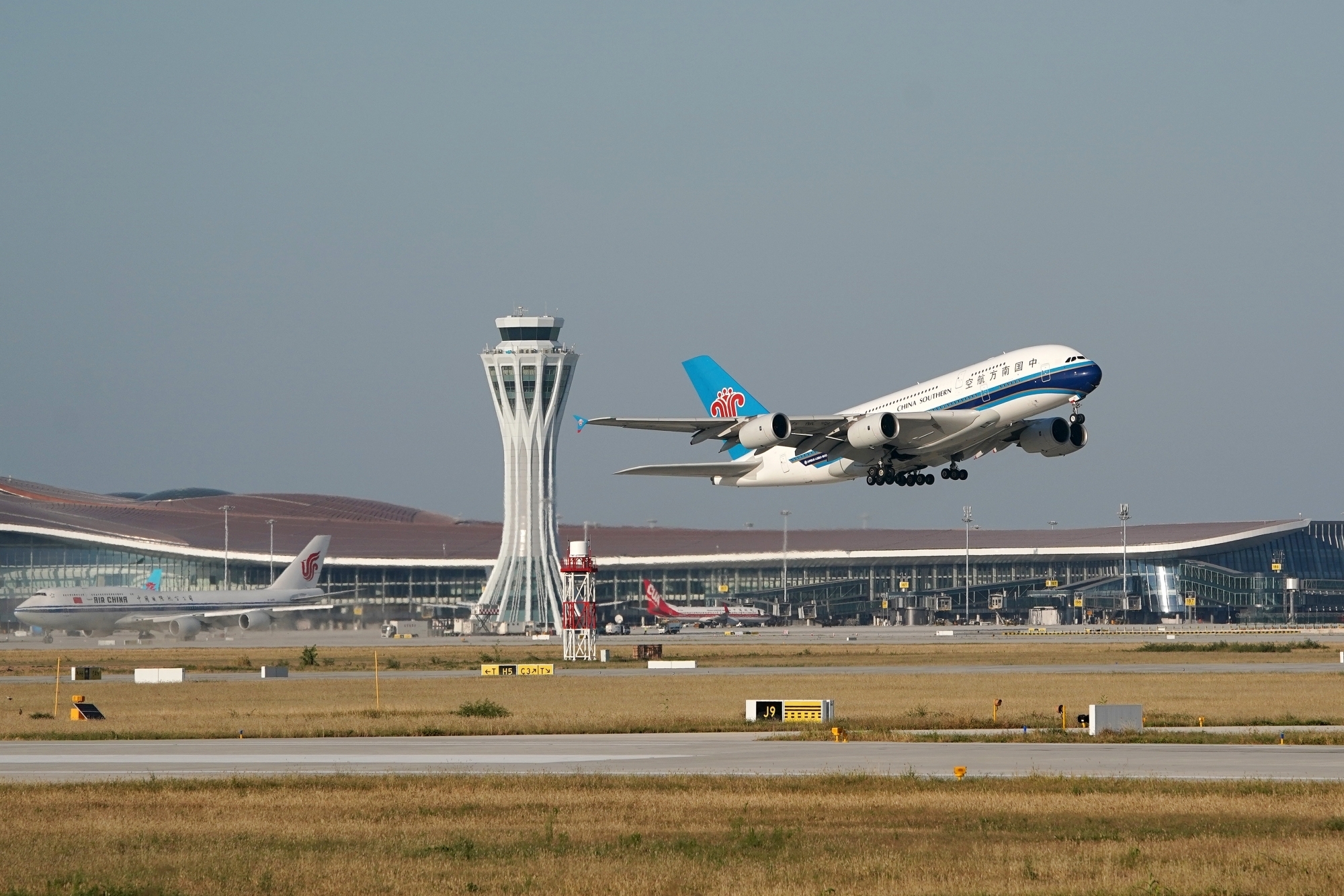 Canada excluded as China lifts curbs on group tours