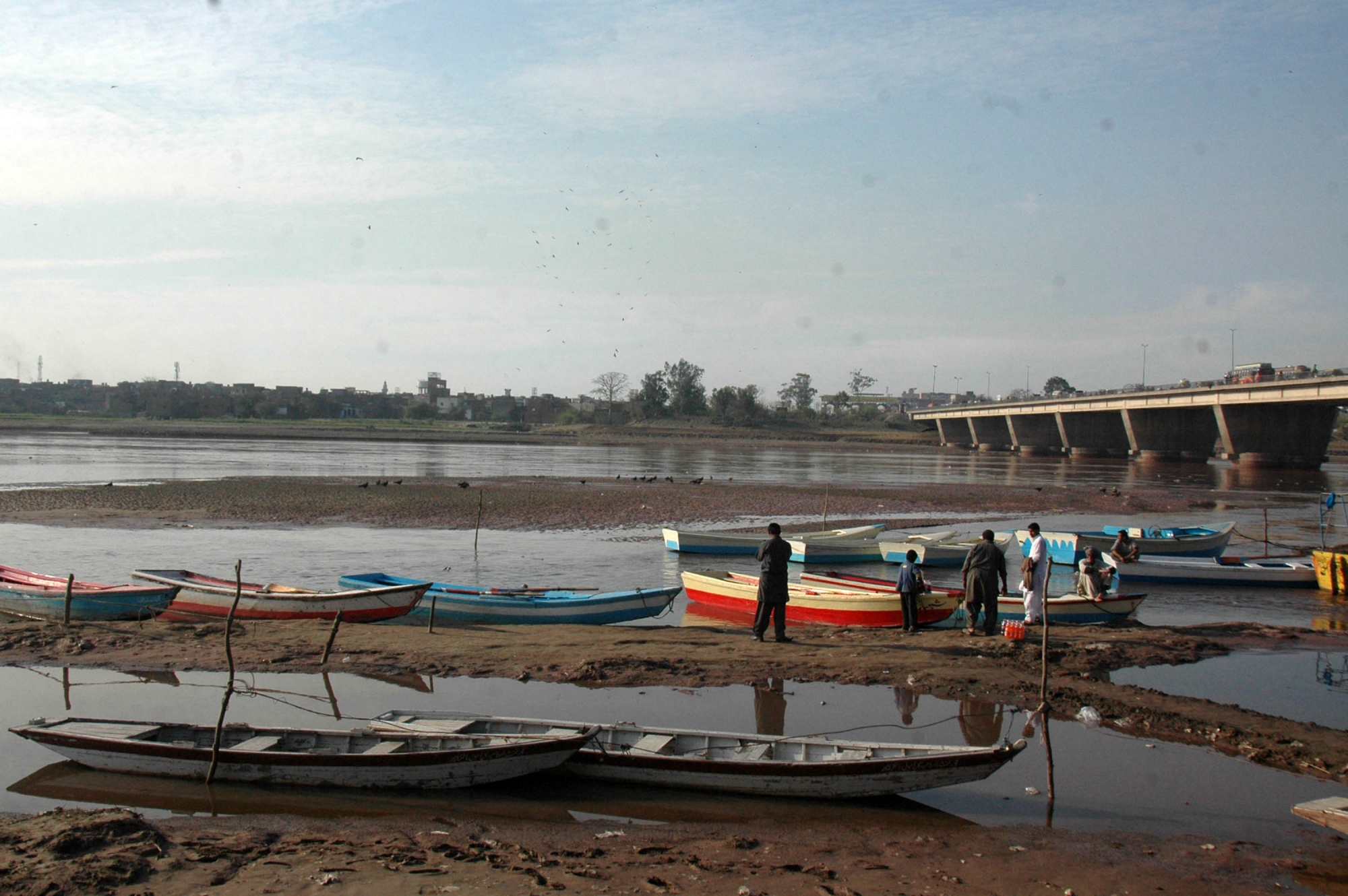 Pakistan badly needs improvements in governance and water management: Report 