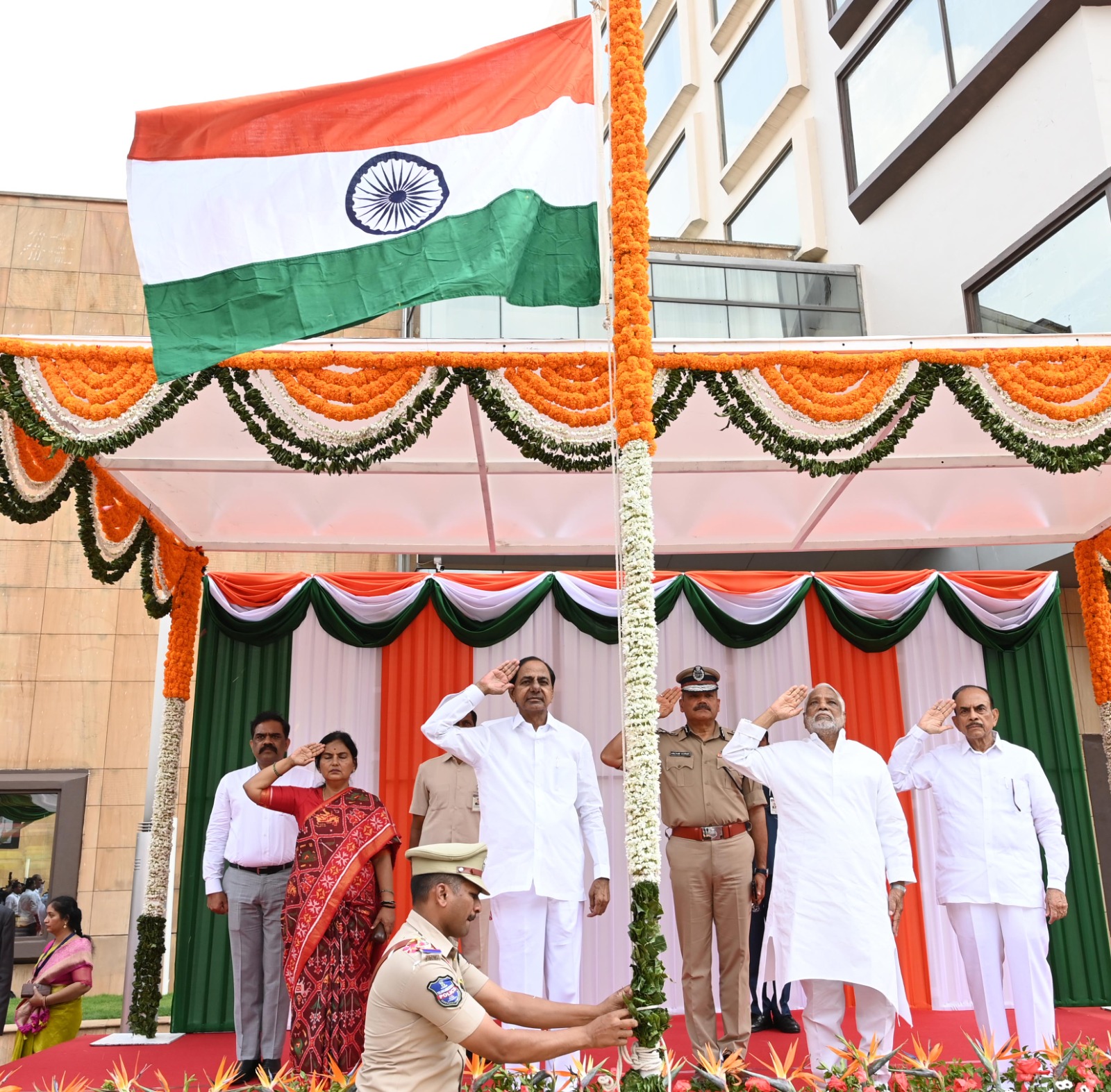 Telangana model guiding force for India: KCR