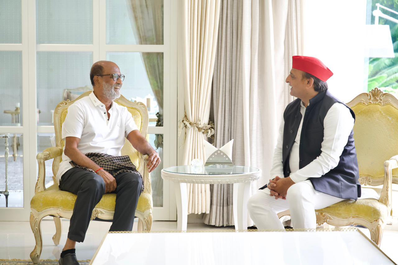  Rajinikanth Meets Akhilesh In Lucknow-TeluguStop.com