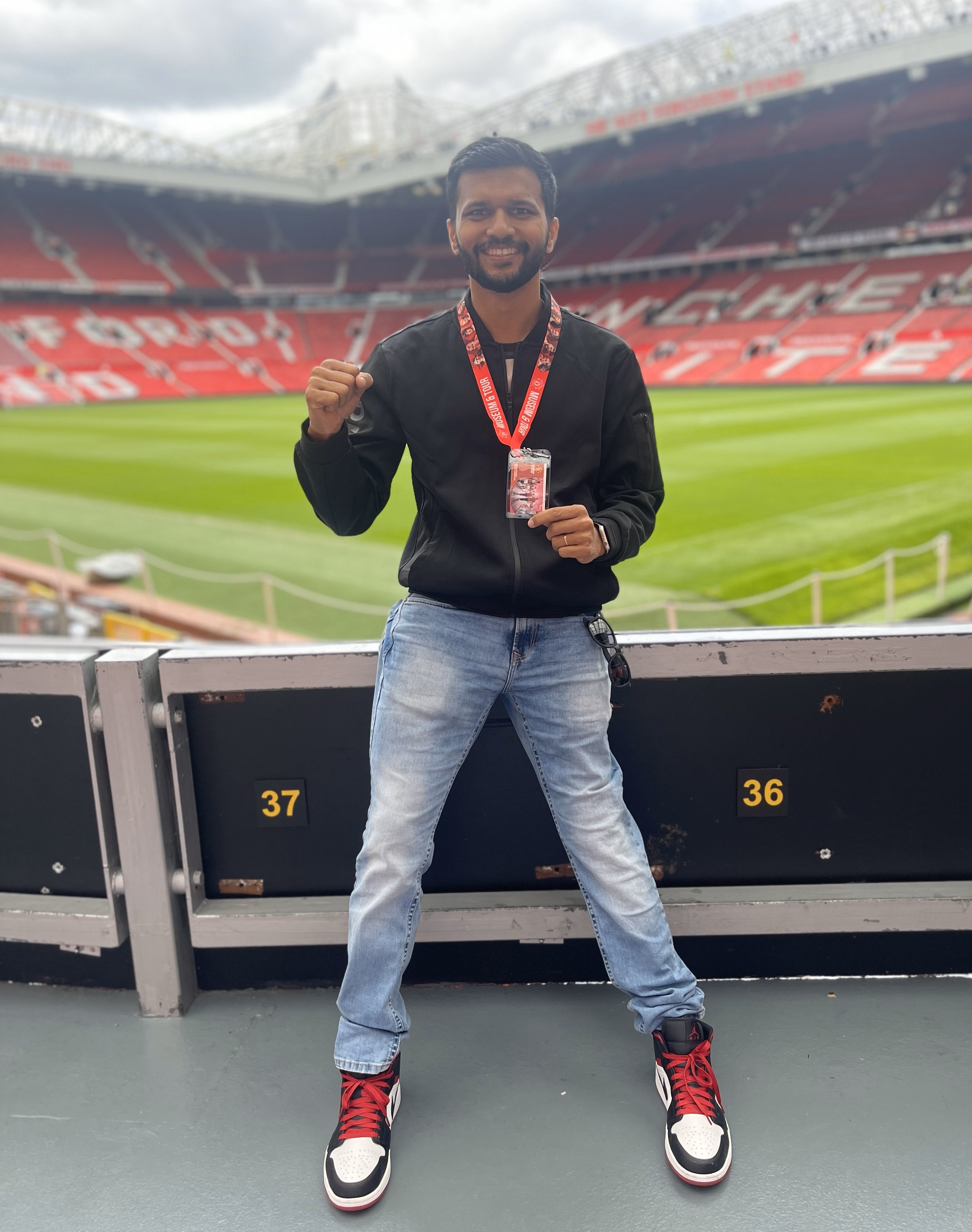 'Theatre of Dreams': Para shuttlers Pramod, Sukant visit Man United's stadium 'Theatre of Dreams': Para shuttlers Pramod, Sukant visit Man United's stadium