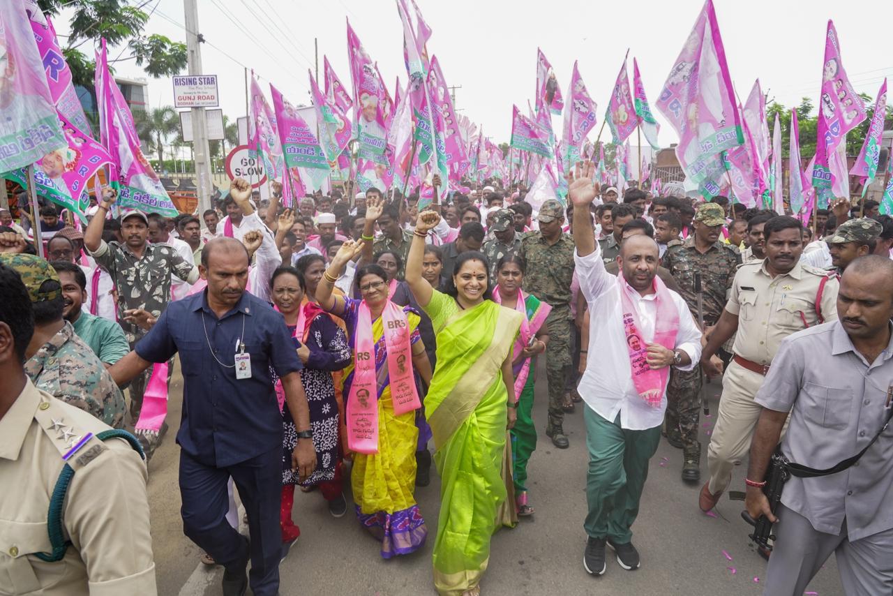 KCR's daughter Kavitha takes jibe at Rahul GandhiÂ 