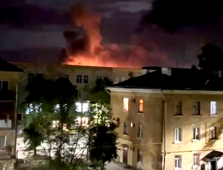  'drone Strike' In Russia 'damages' Four Heavy Transport Planes-TeluguStop.com