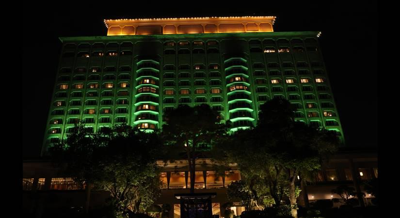  Taj Mahal, Delhi Lights Up In Bharat Mandapam Colours-TeluguStop.com