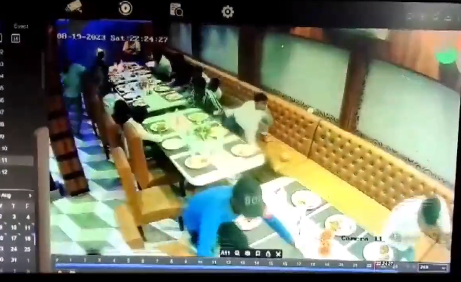  Bihar: Unidentified Gunmen Attack Muzaffarpur Restaurant-TeluguStop.com