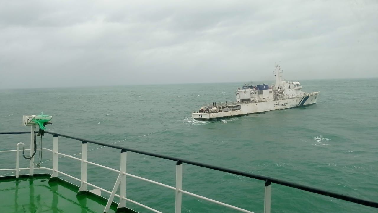 Coast Guard aids 8 scientists, 36 crew of stranded NIO ship off Karwar