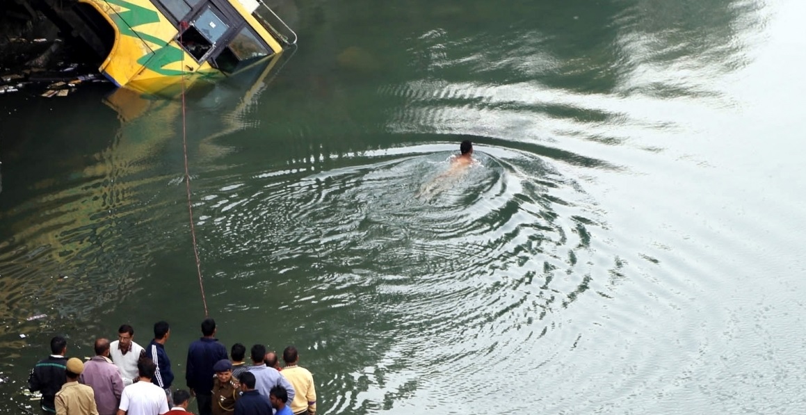 Six killed as vehicle falls into Himachal river