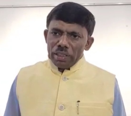 Goa Oppn Mlas Create Ruckus Over Manipur Issue, Suspended For 2 Days Goa Oppn Mlas Create Ruckus Over Manipur Issue, Suspended For 2 Days-TeluguStop.com