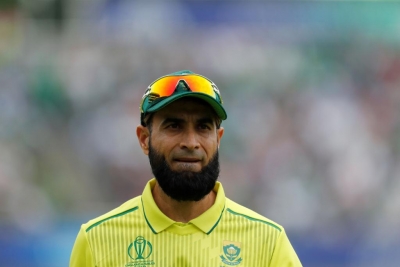 Imran Tahir becomes second-oldest bowler to claim T20 five-for Imran Tahir becomes second-oldest bowler to claim T20 five-for