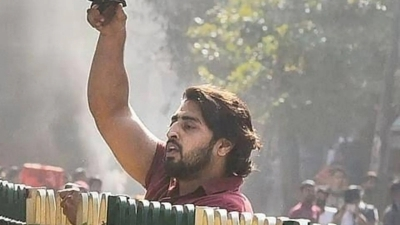  Delhi Court Rejects Bail Plea Of 2020 Riots Incident Accused Shahrukh Pathan-TeluguStop.com