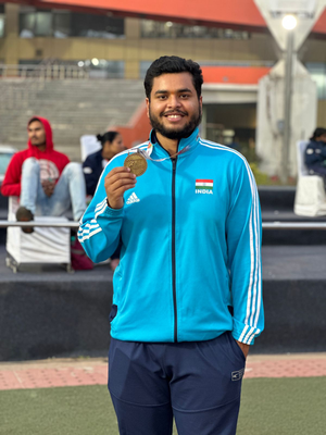 Yogesh Kathuniya wins gold at Khelo India Para Games Yogesh Kathuniya wins gold at Khelo India Para Games