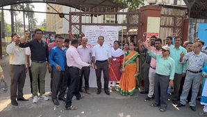  17 Lakh Maharashtra Govt Employees Strike Work For Ops, Services Hit-TeluguStop.com