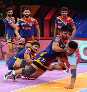 PKL 10: Mohit Goyat and Mohammadreza Shadloui Chiyaneh script perfect end to Puneri Paltan's home leg with 43-18 victory