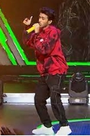  Rapper Uday Pandhi Lifts Trophy For 'mtv Hustle 03 Represent'-TeluguStop.com