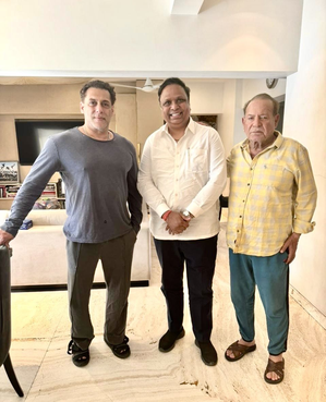 Mumbai BJP chief Ashish Shelar relishes Ramadan lunch with Salman’s family Mumbai BJP chief Ashish Shelar relishes Ramadan lunch with Salman’s family