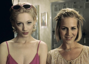 Judy Greer, Julie Benz talk about fashion they kept from ‘Jawbreaker’ Judy Greer, Julie Benz talk about fashion they kept from ‘Jawbreaker’