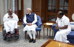 Former PM Deve Gowda, Kumaraswamy meet PM Modi Former PM Deve Gowda, Kumaraswamy meet PM Modi