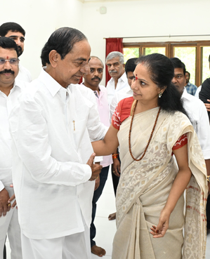 Kavitha alleges attempt to hand over BRS to BJP Kavitha alleges attempt to hand over BRS to BJP