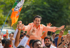 मुस्लिम वेलफेयर एसोसिएशन ने मंत्री नितेश राणे को भेजी कुरान की मराठी प्रति मुस्लिम वेलफेयर एसोसिएशन ने मंत्री नितेश राणे को भेजी कुरान की मराठी प्रति