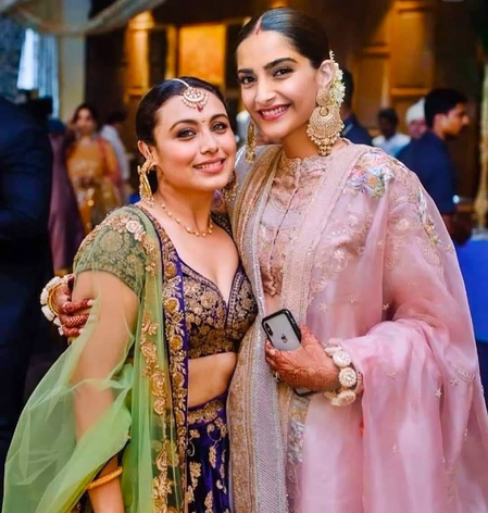 Sonam Kapoor says 'love you' as she wishes Rani Mukerji on her birthday Sonam Kapoor says 'love you' as she wishes Rani Mukerji on her birthday