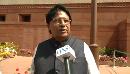 Suman refuses to apologise as Karni Sena attacks SP leader's house over Rana Sanga remark