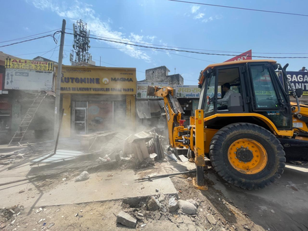 Gurugram: Anti-encroachment drive continues on Sheetla Mata Road