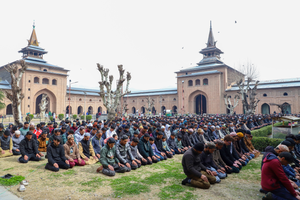 After nightlong prayers on ‘Shab-e-Qadr,’ thousands offer Friday prayers in J&K