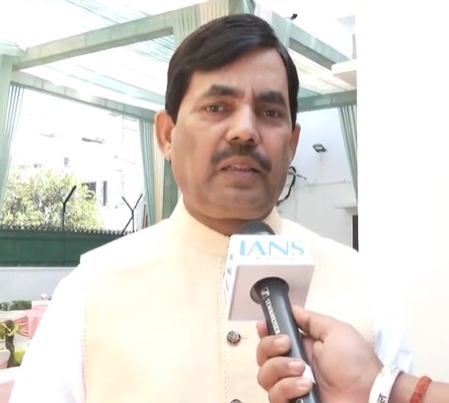 Did not see anyone wearing black bands: Shahnawaz Hussian