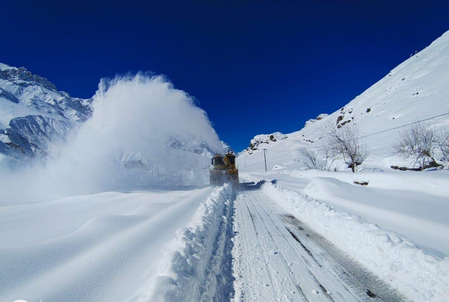 BRO opens Zojila Pass in record time after 32 days of closure