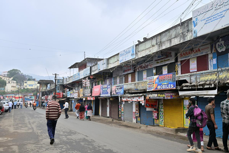 TN: Shops and businesses in Nilgiris shut down against e-pass system