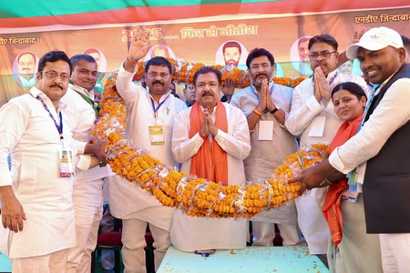 Bihar: NDA leaders showcase unity at workers' conference; target record victory in Assembly polls