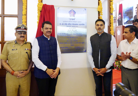 Mumbai Police capable of meeting cyber crime challenges: CM Fadnavis