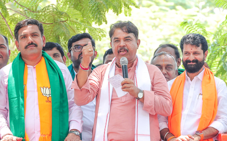 K'taka BJP demands apology from CM Siddaramaiah over Ganesh Visarjan violence