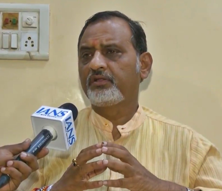CAG report flags serious irregularities in AAP govt, biggest scam in liquor policy: PAC chief 