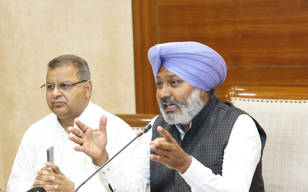 Haryana official’s arrest & recovery of heroin raises concerns: Punjab Minister Haryana official’s arrest & recovery of heroin raises concerns: Punjab Minister