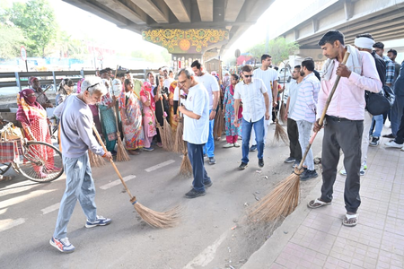 MCG to make key roads clean and encroachment free: Commissioner