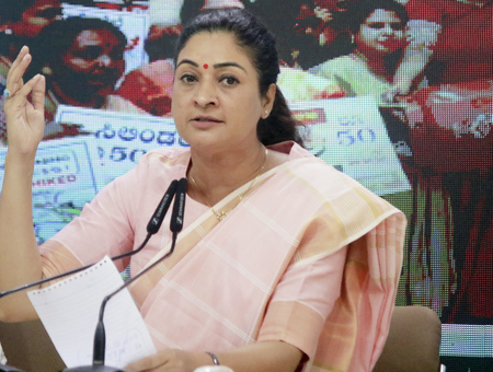 बलंगा मामले में दोषी क्यों नहीं पकड़े गए, अलका लांबा ने लापरवाही का आरोप लगाया बलंगा मामले में दोषी क्यों नहीं पकड़े गए, अलका लांबा ने लापरवाही का आरोप लगाया