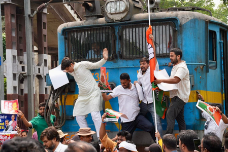National Herald case: Congress youth wing halts train in Patna