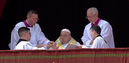 On Easter Sunday, Pope renews calls for Gaza ceasefire, peace elsewhere On Easter Sunday, Pope renews calls for Gaza ceasefire, peace elsewhere