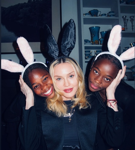 Madonna shares glimpse of her weekend celebrations with her Kids and boyfriend Madonna shares glimpse of her weekend celebrations with her Kids and boyfriend