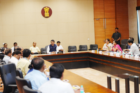 Maha CM bats for project completion within the set deadlines
